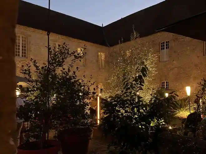 Vue complémentaire — Mariage privé — trois domaines, trois jours