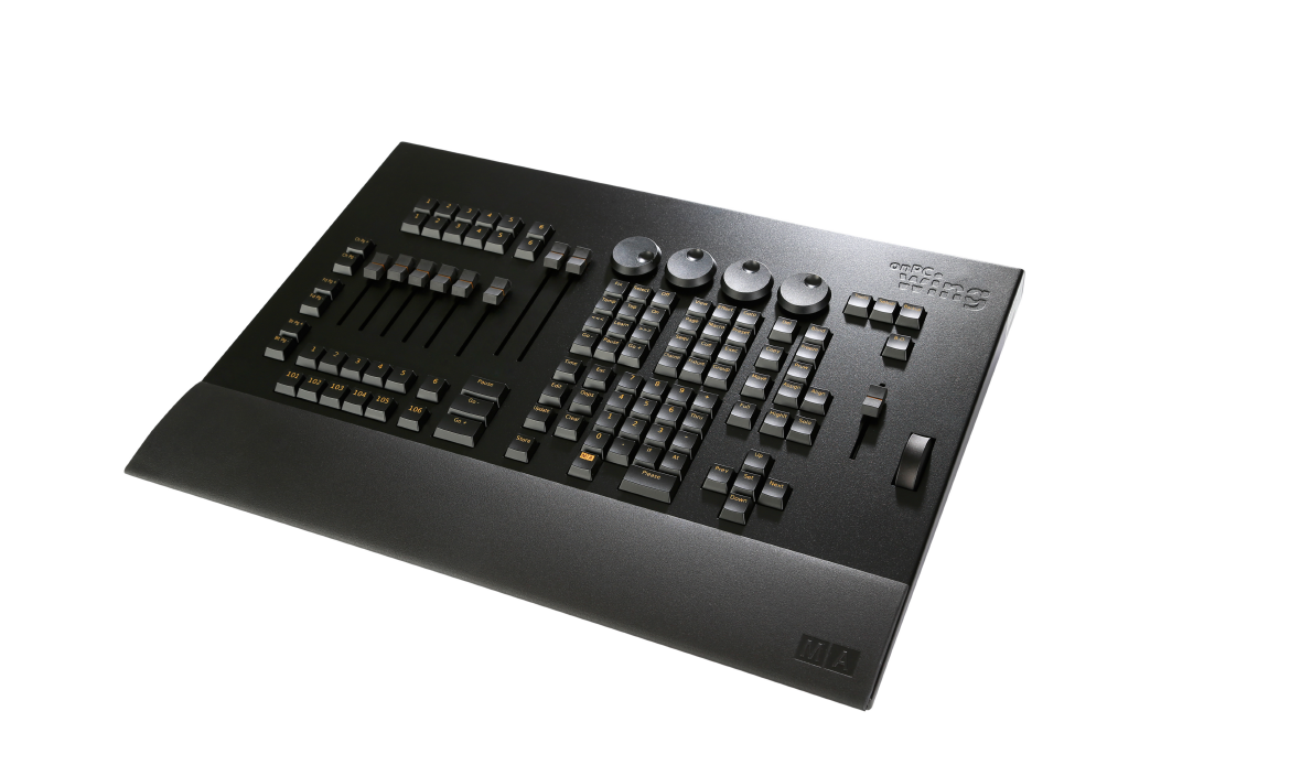 MA Lighting grandMA2 onPC command wing + 2 écrans tactiles